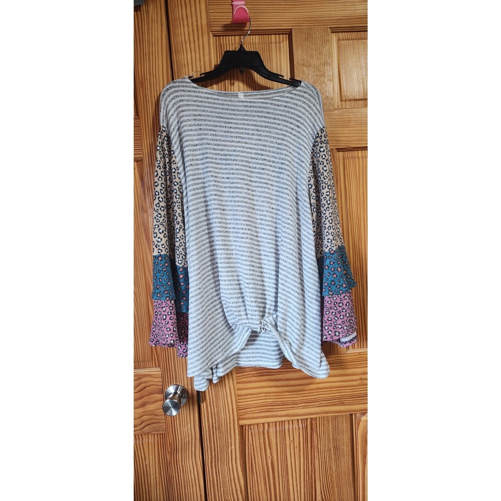 Emerald brand sweater with bell sleeve‎